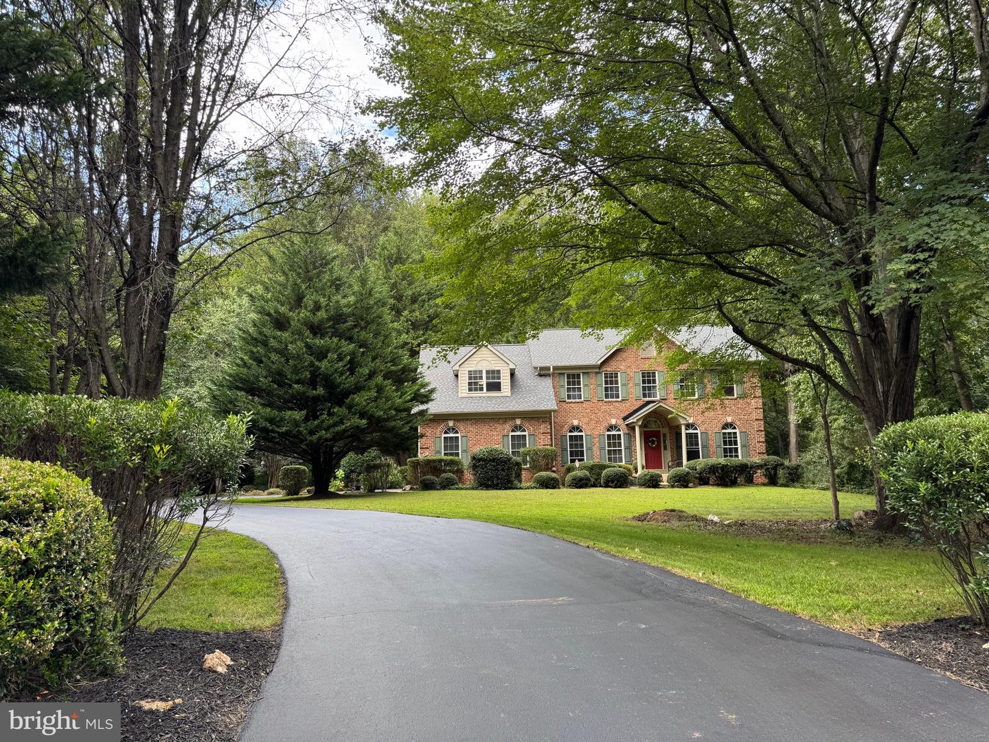 5437 ROSEHAVEN CT, WARRENTON, Virginia 20187, 4 Bedrooms Bedrooms, ,4 BathroomsBathrooms,Residential,For sale,5437 ROSEHAVEN CT,VAFQ2017970 MLS # VAFQ2017970