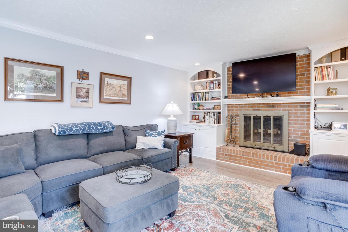 8335 TERRA GRANDE AVE, SPRINGFIELD, Virginia 22153, 5 Bedrooms Bedrooms, ,3 BathroomsBathrooms,Residential,For sale,8335 TERRA GRANDE AVE,VAFX2262544 MLS # VAFX2262544