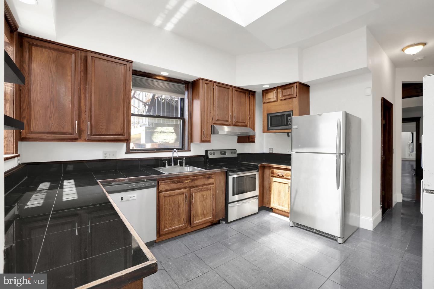 1828 CALIFORNIA ST NW, WASHINGTON, District Of Columbia 20009, 8 Bedrooms Bedrooms, ,7 BathroomsBathrooms,Residential,For sale,1828 CALIFORNIA ST NW,DCDC2216194 MLS # DCDC2216194