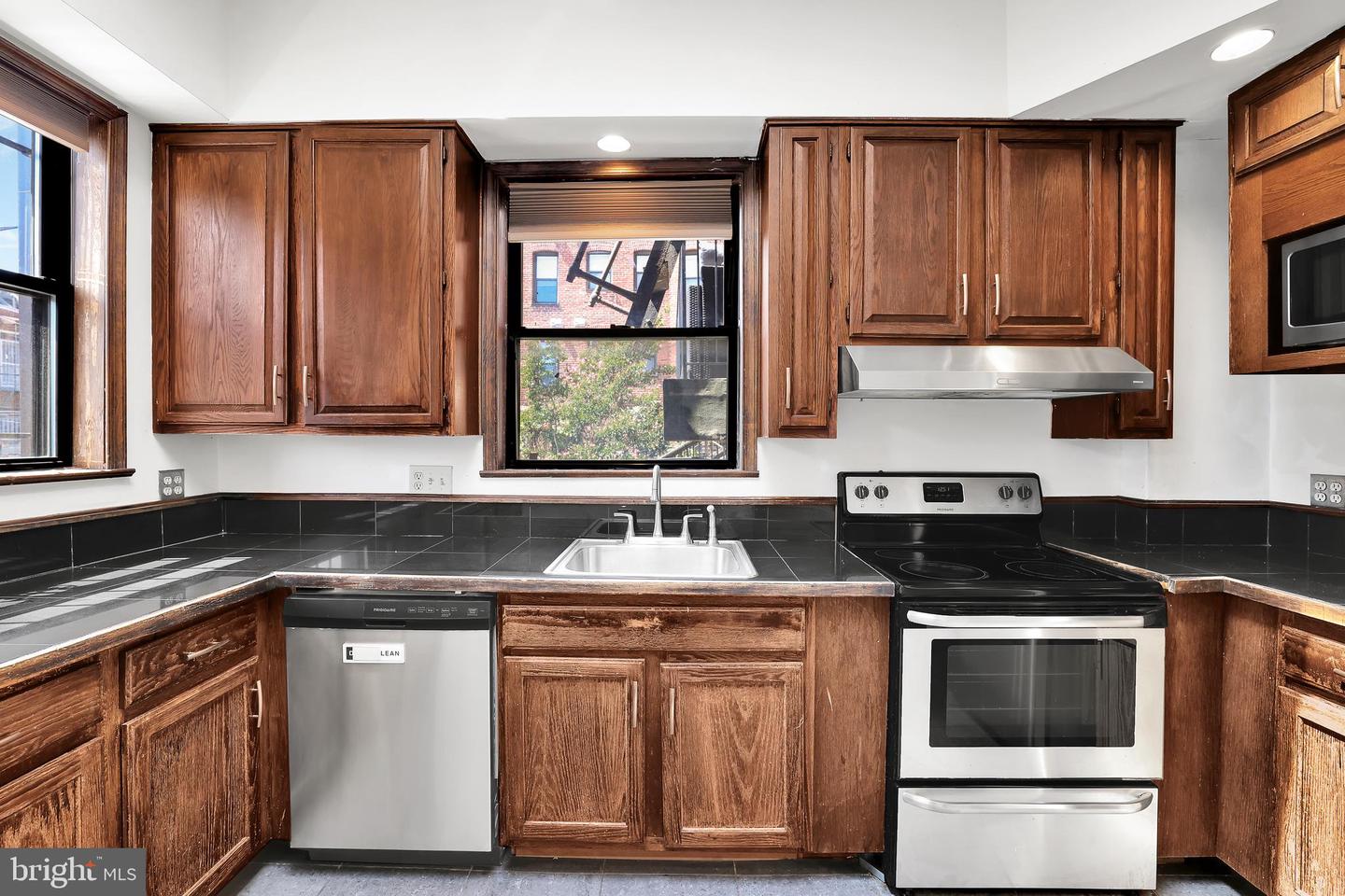 1828 CALIFORNIA ST NW, WASHINGTON, District Of Columbia 20009, 8 Bedrooms Bedrooms, ,7 BathroomsBathrooms,Residential,For sale,1828 CALIFORNIA ST NW,DCDC2216194 MLS # DCDC2216194