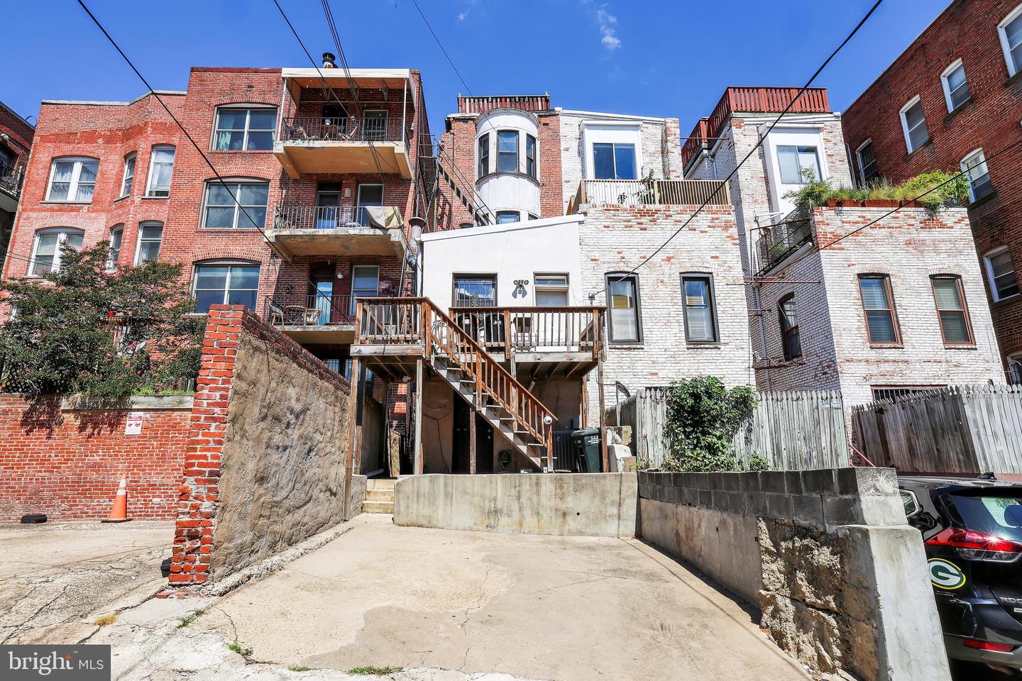1828 CALIFORNIA ST NW, WASHINGTON, District Of Columbia 20009, 8 Bedrooms Bedrooms, ,7 BathroomsBathrooms,Residential,For sale,1828 CALIFORNIA ST NW,DCDC2216194 MLS # DCDC2216194