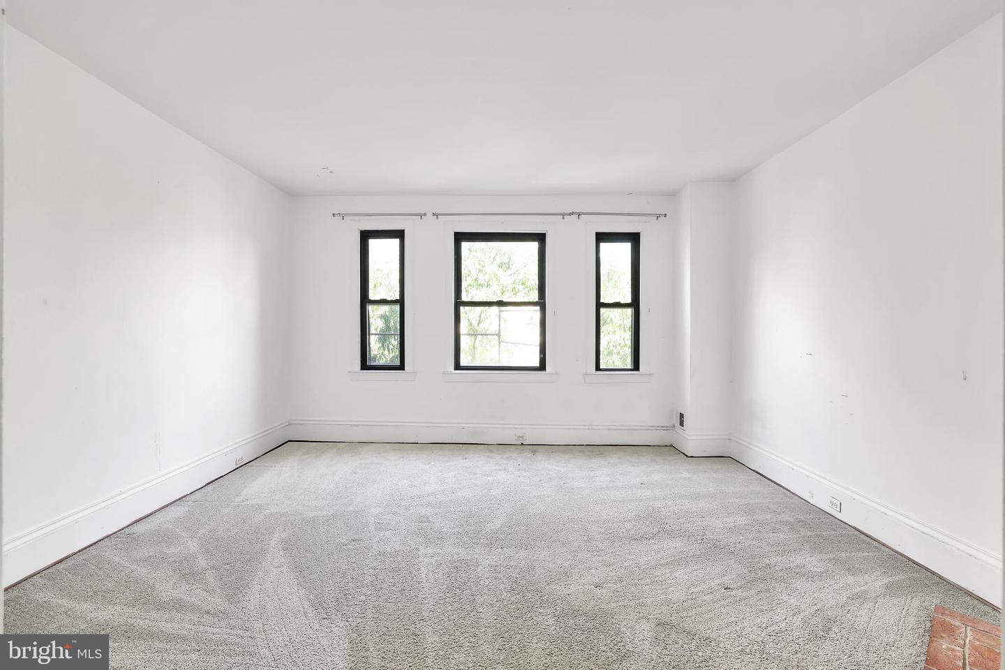 1828 CALIFORNIA ST NW, WASHINGTON, District Of Columbia 20009, 8 Bedrooms Bedrooms, ,7 BathroomsBathrooms,Residential,For sale,1828 CALIFORNIA ST NW,DCDC2216194 MLS # DCDC2216194