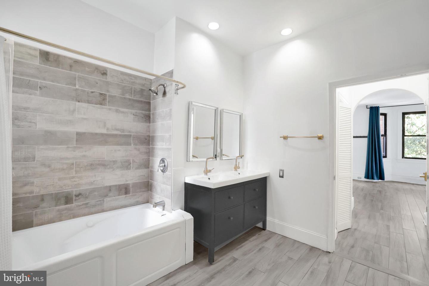 1828 CALIFORNIA ST NW, WASHINGTON, District Of Columbia 20009, 8 Bedrooms Bedrooms, ,7 BathroomsBathrooms,Residential,For sale,1828 CALIFORNIA ST NW,DCDC2216194 MLS # DCDC2216194