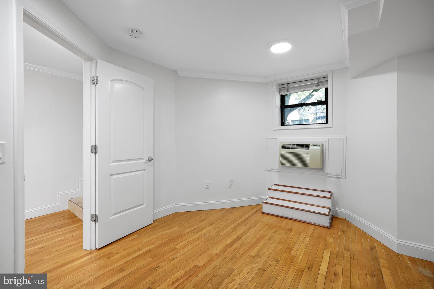 1828 CALIFORNIA ST NW, WASHINGTON, District Of Columbia 20009, 8 Bedrooms Bedrooms, ,7 BathroomsBathrooms,Residential,For sale,1828 CALIFORNIA ST NW,DCDC2216194 MLS # DCDC2216194