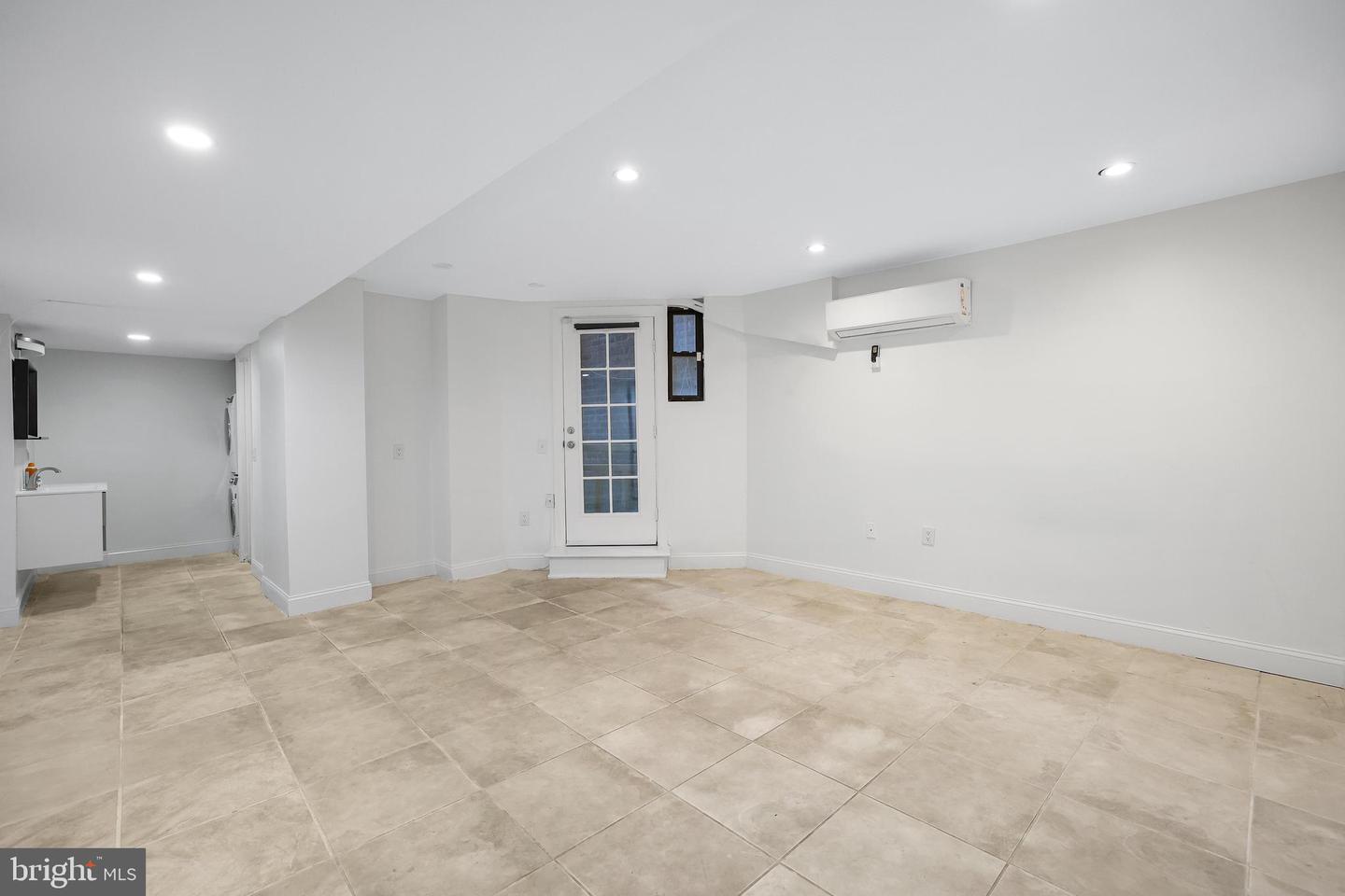 1828 CALIFORNIA ST NW, WASHINGTON, District Of Columbia 20009, 8 Bedrooms Bedrooms, ,7 BathroomsBathrooms,Residential,For sale,1828 CALIFORNIA ST NW,DCDC2216194 MLS # DCDC2216194