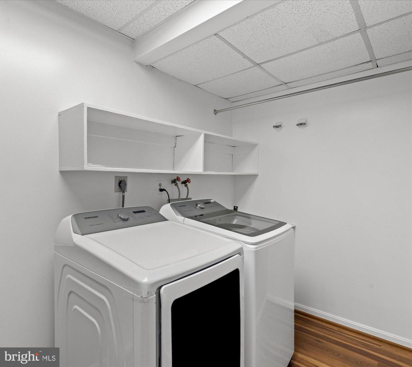 7287 EVANS MILL RD, MCLEAN, Virginia 22101, 4 Bedrooms Bedrooms, ,3 BathroomsBathrooms,Residential,For sale,7287 EVANS MILL RD,VAFX2263890 MLS # VAFX2263890