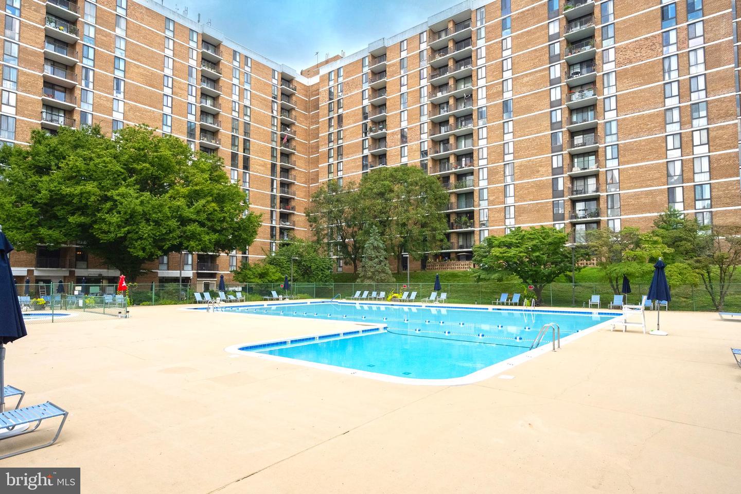 2311 PIMMIT DR #701, FALLS CHURCH, Virginia 22043, 2 Bedrooms Bedrooms, ,2 BathroomsBathrooms,Residential,For sale,2311 PIMMIT DR #701,VAFX2263414 MLS # VAFX2263414