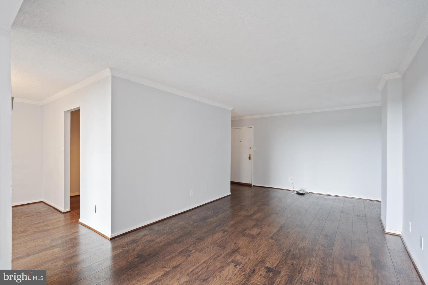 2311 PIMMIT DR #701, FALLS CHURCH, Virginia 22043, 2 Bedrooms Bedrooms, ,2 BathroomsBathrooms,Residential,For sale,2311 PIMMIT DR #701,VAFX2263414 MLS # VAFX2263414