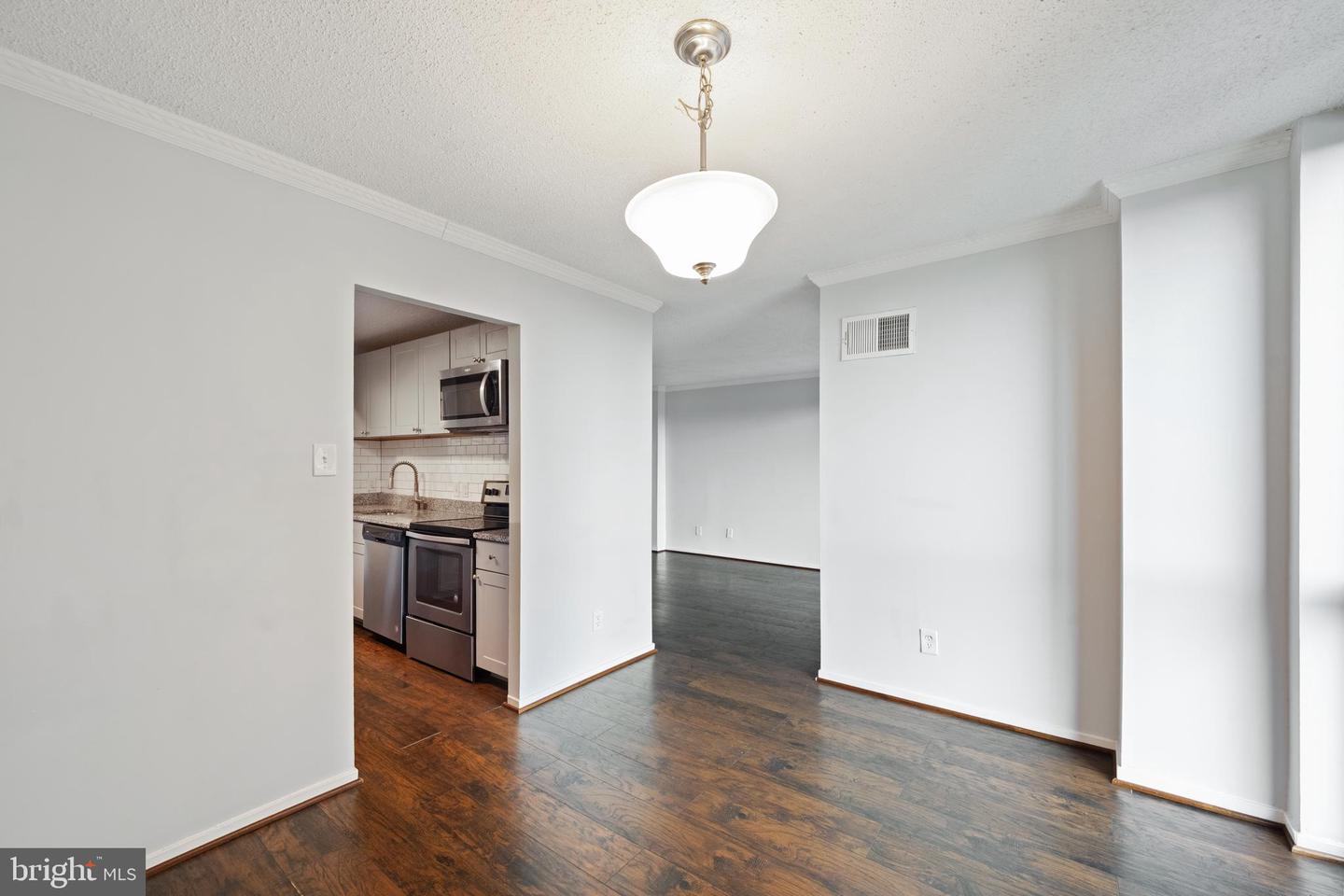 2311 PIMMIT DR #701, FALLS CHURCH, Virginia 22043, 2 Bedrooms Bedrooms, ,2 BathroomsBathrooms,Residential,For sale,2311 PIMMIT DR #701,VAFX2263414 MLS # VAFX2263414