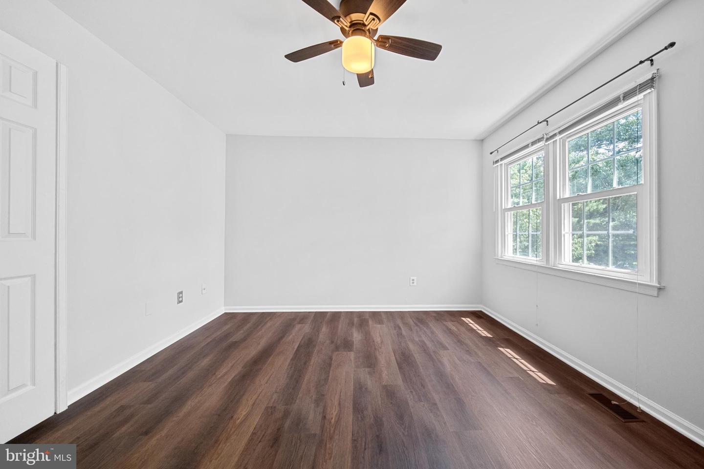 6105 HERON POND CT, BURKE, Virginia 22015, 3 Bedrooms Bedrooms, ,3 BathroomsBathrooms,Residential,For sale,6105 HERON POND CT,VAFX2263746 MLS # VAFX2263746