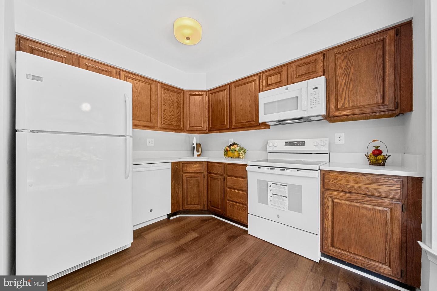 6105 HERON POND CT, BURKE, Virginia 22015, 3 Bedrooms Bedrooms, ,3 BathroomsBathrooms,Residential,For sale,6105 HERON POND CT,VAFX2263746 MLS # VAFX2263746
