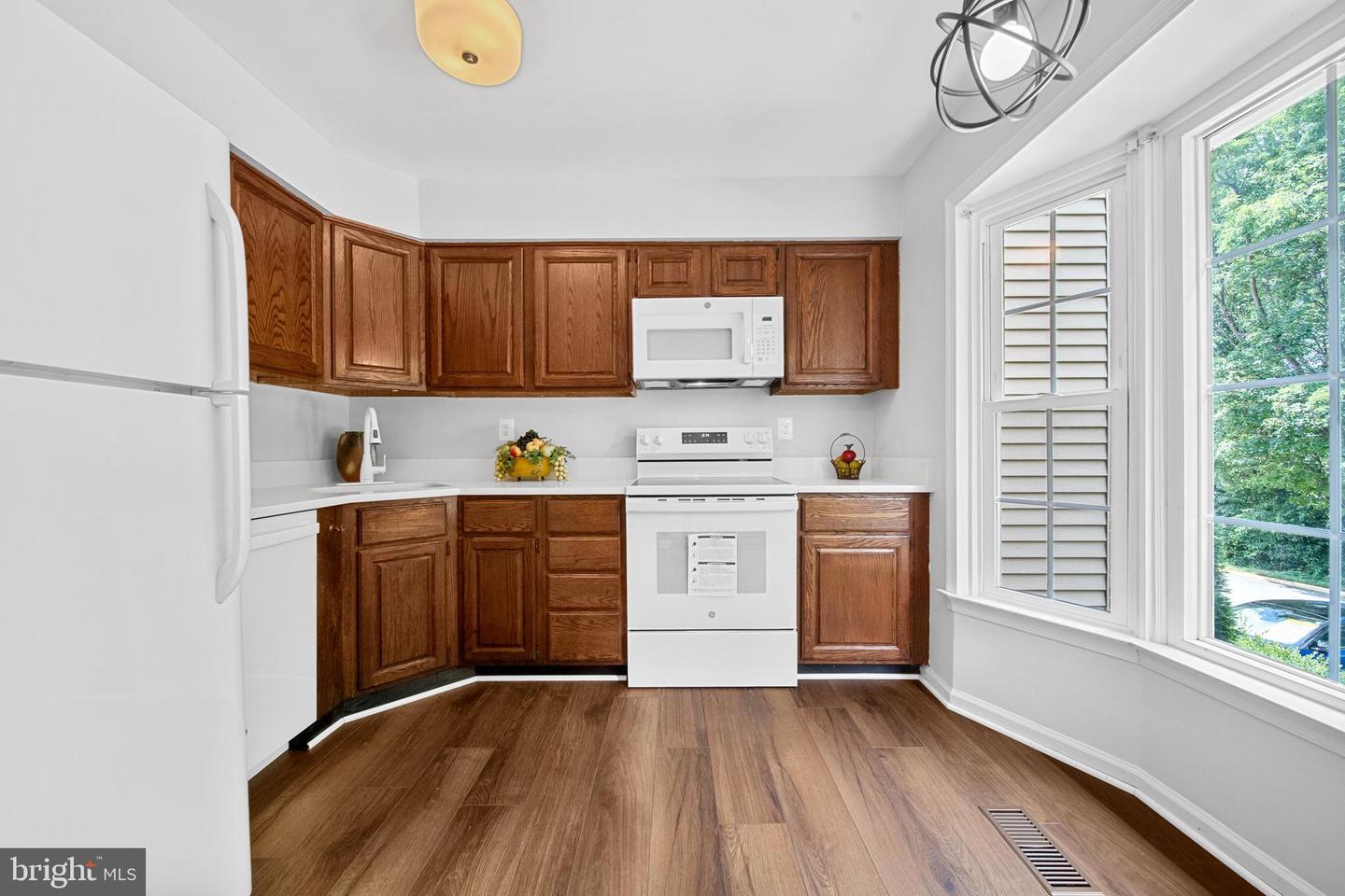 6105 HERON POND CT, BURKE, Virginia 22015, 3 Bedrooms Bedrooms, ,3 BathroomsBathrooms,Residential,For sale,6105 HERON POND CT,VAFX2263746 MLS # VAFX2263746