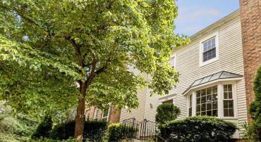 6105 HERON POND CT, BURKE, Virginia 22015, 3 Bedrooms Bedrooms, ,3 BathroomsBathrooms,Residential,For sale,6105 HERON POND CT,VAFX2263746 MLS # VAFX2263746