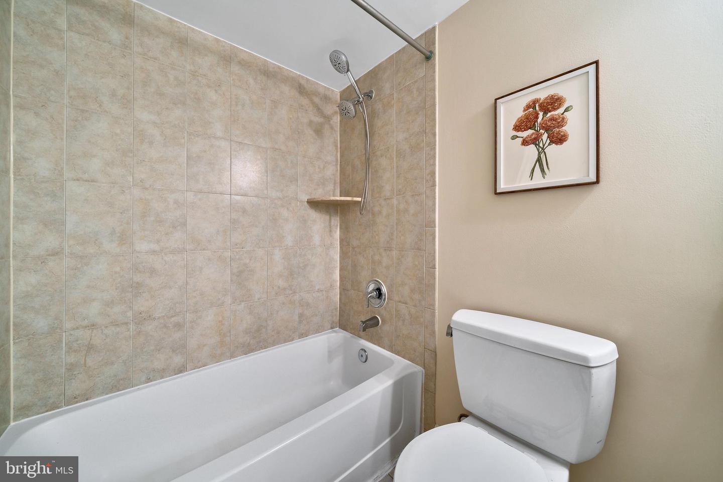 118 WESTWICK CT #4, STERLING, Virginia 20165, 2 Bedrooms Bedrooms, ,1 BathroomBathrooms,Residential,For sale,118 WESTWICK CT #4,VALO2105518 MLS # VALO2105518