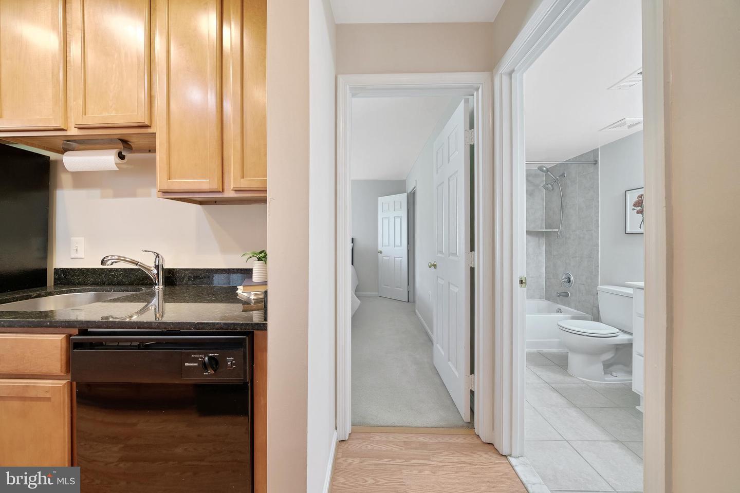 118 WESTWICK CT #4, STERLING, Virginia 20165, 2 Bedrooms Bedrooms, ,1 BathroomBathrooms,Residential,For sale,118 WESTWICK CT #4,VALO2105518 MLS # VALO2105518