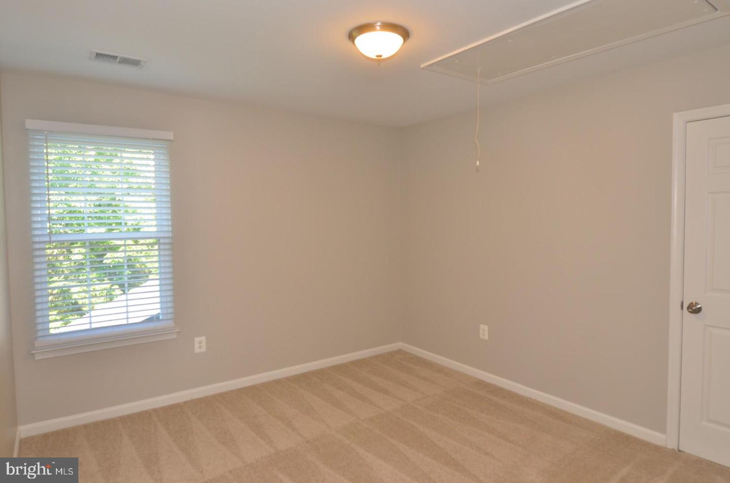 12148 RAIN SLICKER PL, NOKESVILLE, Virginia 20181, 6 Bedrooms Bedrooms, ,4 BathroomsBathrooms,Residential,For sale,12148 RAIN SLICKER PL,VAPW2102826 MLS # VAPW2102826
