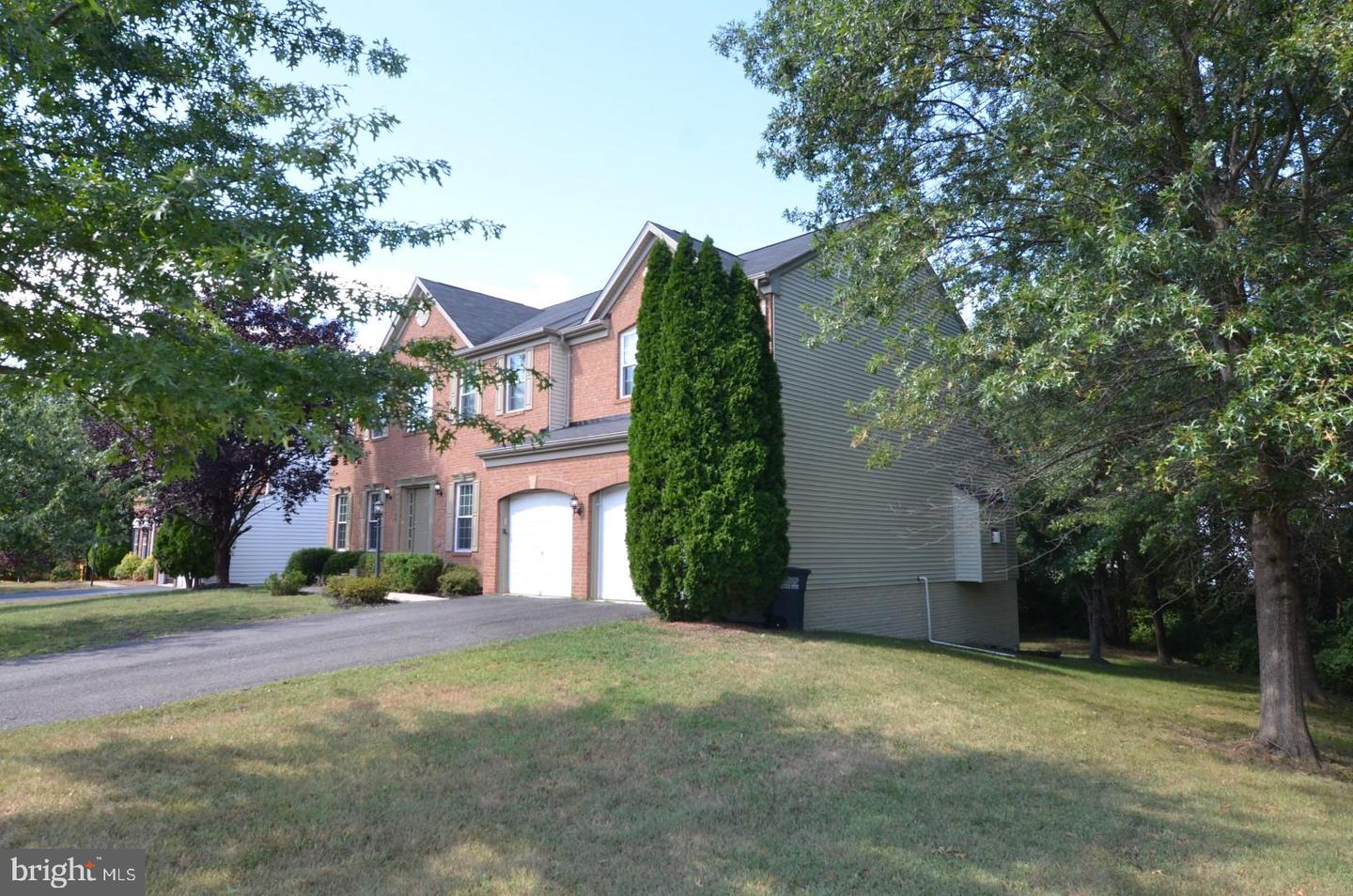 12148 RAIN SLICKER PL, NOKESVILLE, Virginia 20181, 6 Bedrooms Bedrooms, ,4 BathroomsBathrooms,Residential,For sale,12148 RAIN SLICKER PL,VAPW2102826 MLS # VAPW2102826