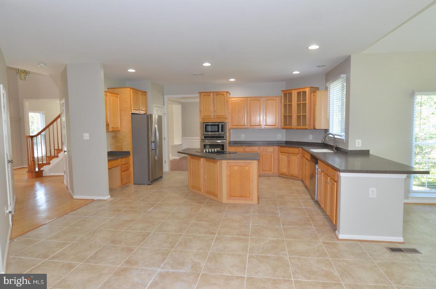 12148 RAIN SLICKER PL, NOKESVILLE, Virginia 20181, 6 Bedrooms Bedrooms, ,4 BathroomsBathrooms,Residential,For sale,12148 RAIN SLICKER PL,VAPW2102826 MLS # VAPW2102826