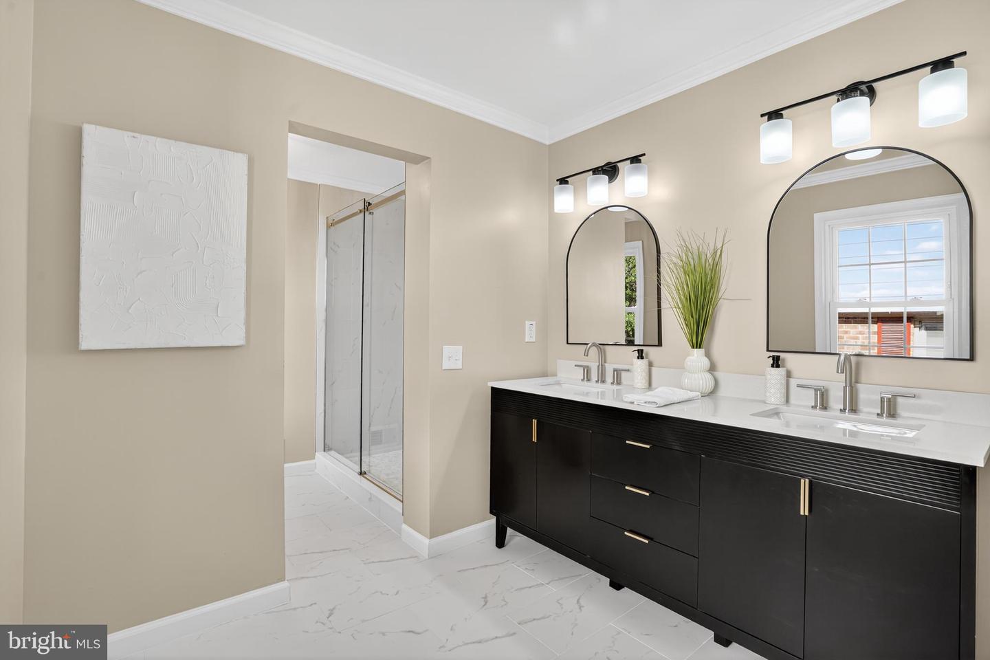 4612 4TH RD N, ARLINGTON, Virginia 22203, 3 Bedrooms Bedrooms, ,2 BathroomsBathrooms,Residential,For sale,4612 4TH RD N,VAAR2062888 MLS # VAAR2062888