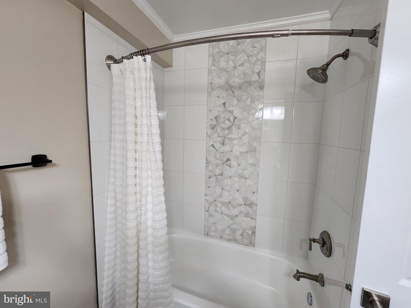 4612 4TH RD N, ARLINGTON, Virginia 22203, 3 Bedrooms Bedrooms, ,2 BathroomsBathrooms,Residential,For sale,4612 4TH RD N,VAAR2062888 MLS # VAAR2062888