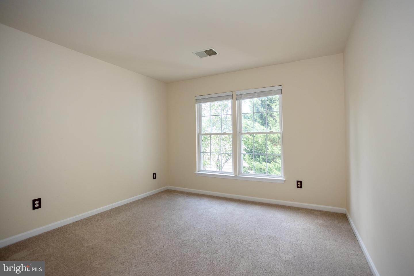 15169 WINDY HOLLOW CIR, GAINESVILLE, Virginia 20155, 4 Bedrooms Bedrooms, ,4 BathroomsBathrooms,Residential,For sale,15169 WINDY HOLLOW CIR,VAPW2102872 MLS # VAPW2102872