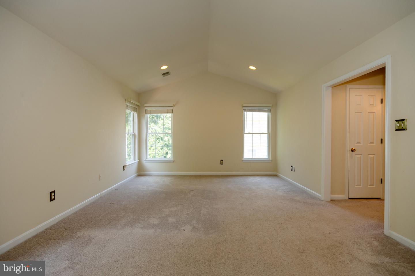 15169 WINDY HOLLOW CIR, GAINESVILLE, Virginia 20155, 4 Bedrooms Bedrooms, ,4 BathroomsBathrooms,Residential,For sale,15169 WINDY HOLLOW CIR,VAPW2102872 MLS # VAPW2102872