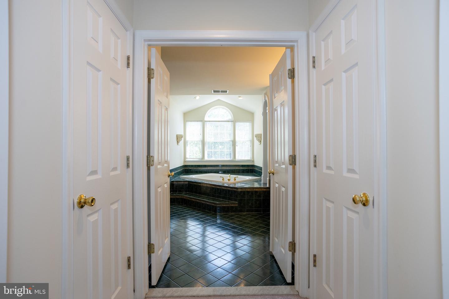 15169 WINDY HOLLOW CIR, GAINESVILLE, Virginia 20155, 4 Bedrooms Bedrooms, ,4 BathroomsBathrooms,Residential,For sale,15169 WINDY HOLLOW CIR,VAPW2102872 MLS # VAPW2102872