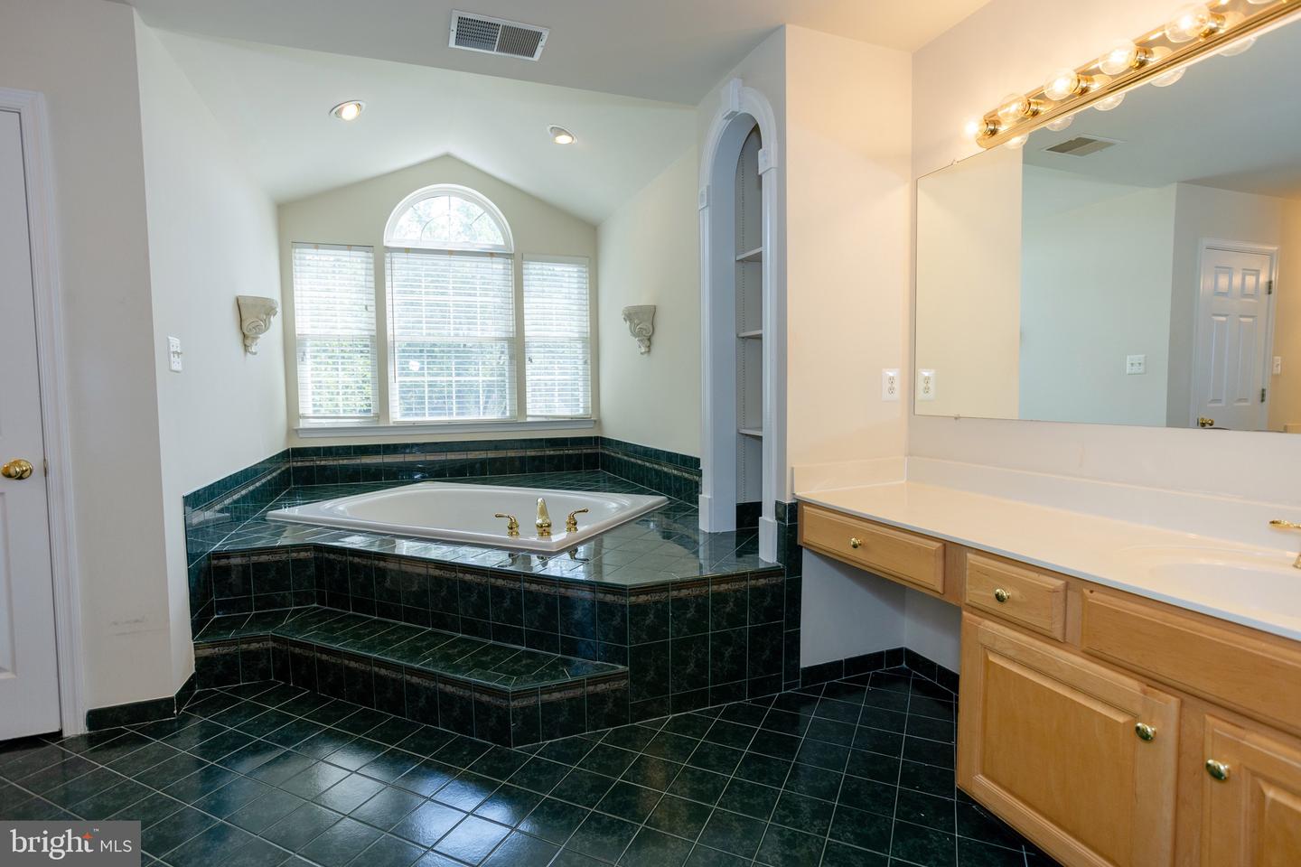 15169 WINDY HOLLOW CIR, GAINESVILLE, Virginia 20155, 4 Bedrooms Bedrooms, ,4 BathroomsBathrooms,Residential,For sale,15169 WINDY HOLLOW CIR,VAPW2102872 MLS # VAPW2102872
