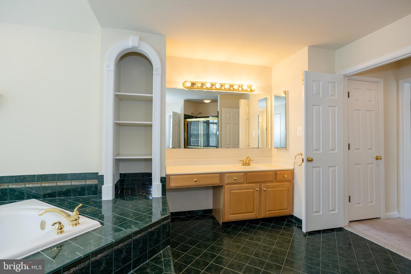 15169 WINDY HOLLOW CIR, GAINESVILLE, Virginia 20155, 4 Bedrooms Bedrooms, ,4 BathroomsBathrooms,Residential,For sale,15169 WINDY HOLLOW CIR,VAPW2102872 MLS # VAPW2102872