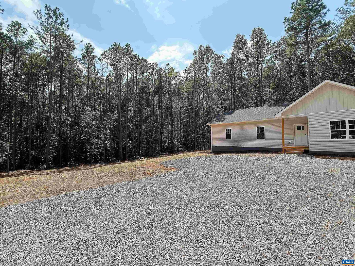 197 SLATE RIVER TRL, ARVONIA, Virginia 23004, 3 Bedrooms Bedrooms, ,2 BathroomsBathrooms,Residential,For sale,197 SLATE RIVER TRL,668355 MLS # 668355
