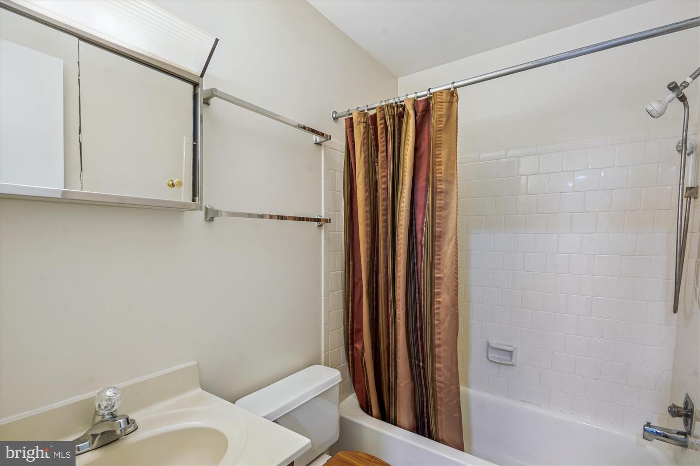 4720 DEER RUN CT, ALEXANDRIA, Virginia 22306, 3 Bedrooms Bedrooms, ,2 BathroomsBathrooms,Residential,For sale,4720 DEER RUN CT,VAFX2263978 MLS # VAFX2263978