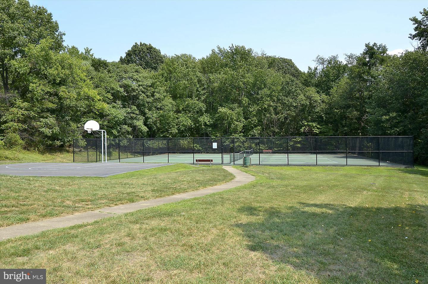 4720 DEER RUN CT, ALEXANDRIA, Virginia 22306, 3 Bedrooms Bedrooms, ,2 BathroomsBathrooms,Residential,For sale,4720 DEER RUN CT,VAFX2263978 MLS # VAFX2263978