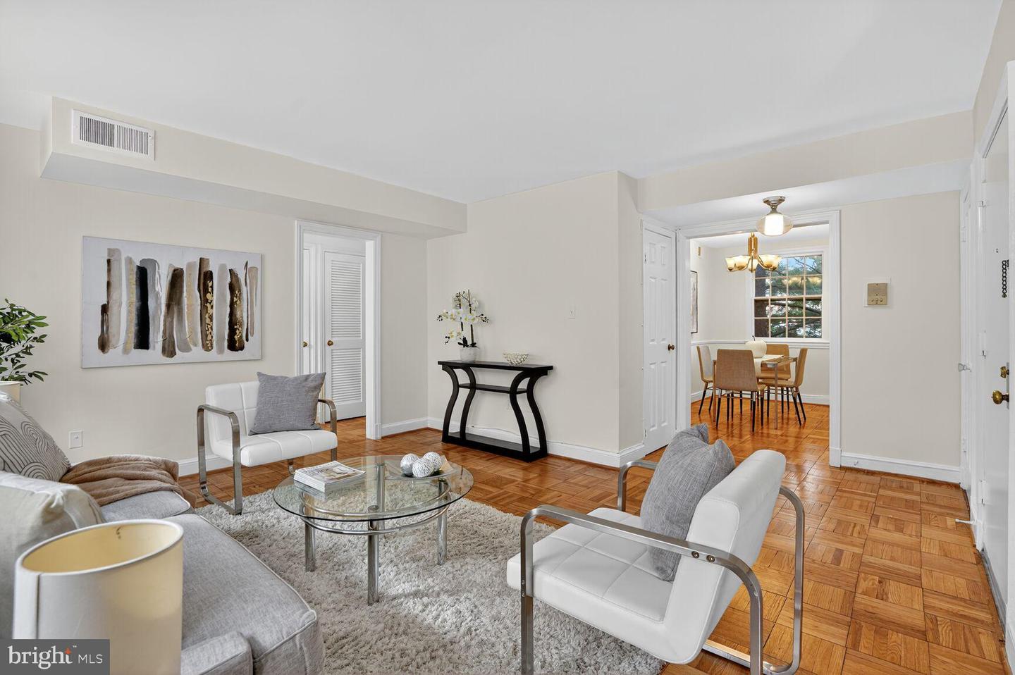 2736 ORDWAY ST NW #3, WASHINGTON, District Of Columbia 20008, 1 Bedroom Bedrooms, 5 Rooms Rooms,1 BathroomBathrooms,Residential,For sale,2736 ORDWAY ST NW #3,DCDC2217268 MLS # DCDC2217268