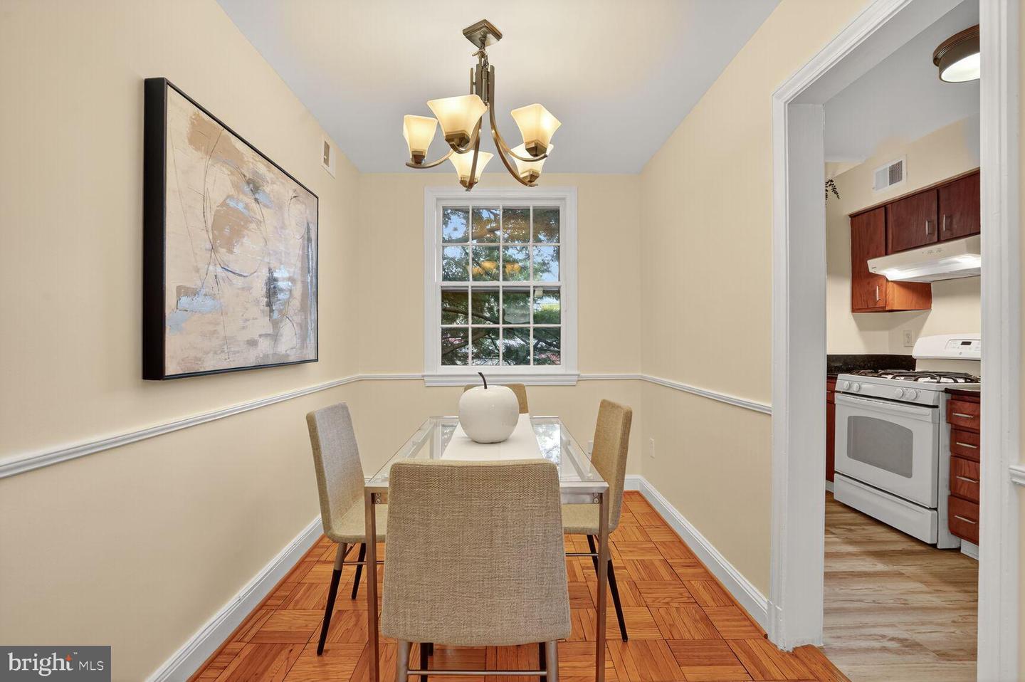 2736 ORDWAY ST NW #3, WASHINGTON, District Of Columbia 20008, 1 Bedroom Bedrooms, 5 Rooms Rooms,1 BathroomBathrooms,Residential,For sale,2736 ORDWAY ST NW #3,DCDC2217268 MLS # DCDC2217268