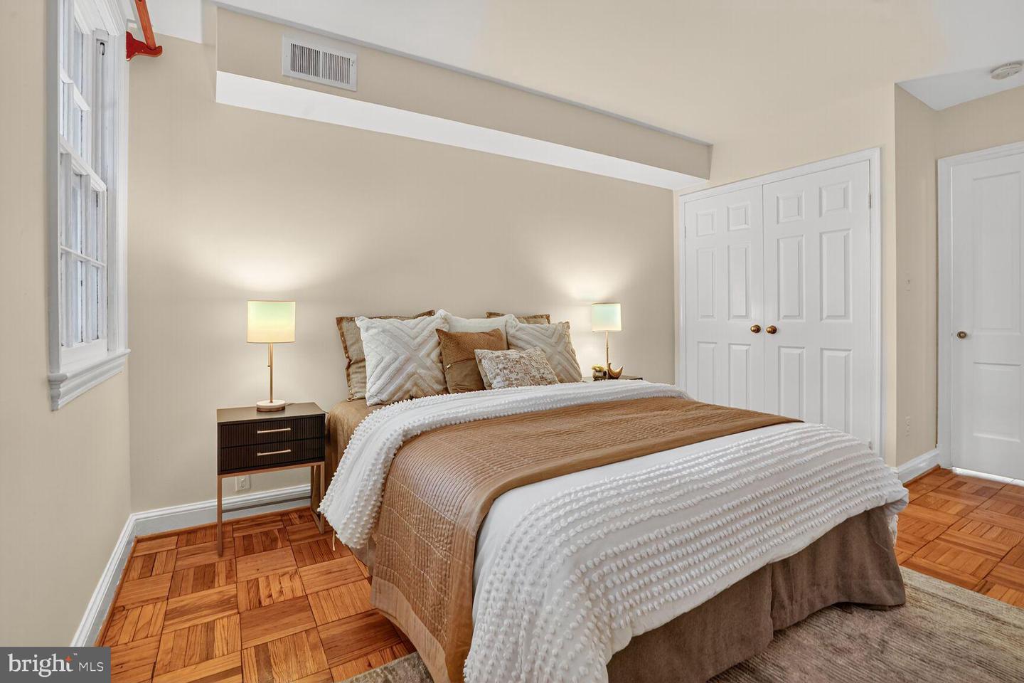 2736 ORDWAY ST NW #3, WASHINGTON, District Of Columbia 20008, 1 Bedroom Bedrooms, 5 Rooms Rooms,1 BathroomBathrooms,Residential,For sale,2736 ORDWAY ST NW #3,DCDC2217268 MLS # DCDC2217268