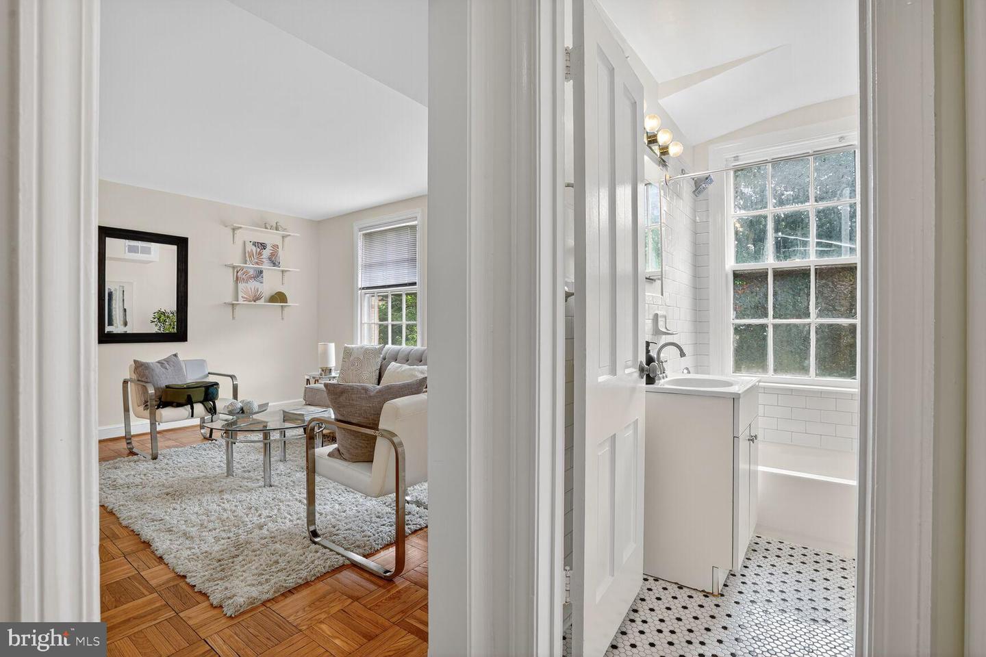 2736 ORDWAY ST NW #3, WASHINGTON, District Of Columbia 20008, 1 Bedroom Bedrooms, 5 Rooms Rooms,1 BathroomBathrooms,Residential,For sale,2736 ORDWAY ST NW #3,DCDC2217268 MLS # DCDC2217268