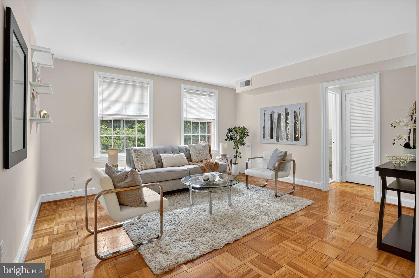 2736 ORDWAY ST NW #3, WASHINGTON, District Of Columbia 20008, 1 Bedroom Bedrooms, 5 Rooms Rooms,1 BathroomBathrooms,Residential,For sale,2736 ORDWAY ST NW #3,DCDC2217268 MLS # DCDC2217268