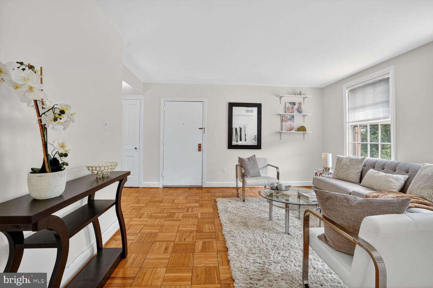 2736 ORDWAY ST NW #3, WASHINGTON, District Of Columbia 20008, 1 Bedroom Bedrooms, 5 Rooms Rooms,1 BathroomBathrooms,Residential,For sale,2736 ORDWAY ST NW #3,DCDC2217268 MLS # DCDC2217268