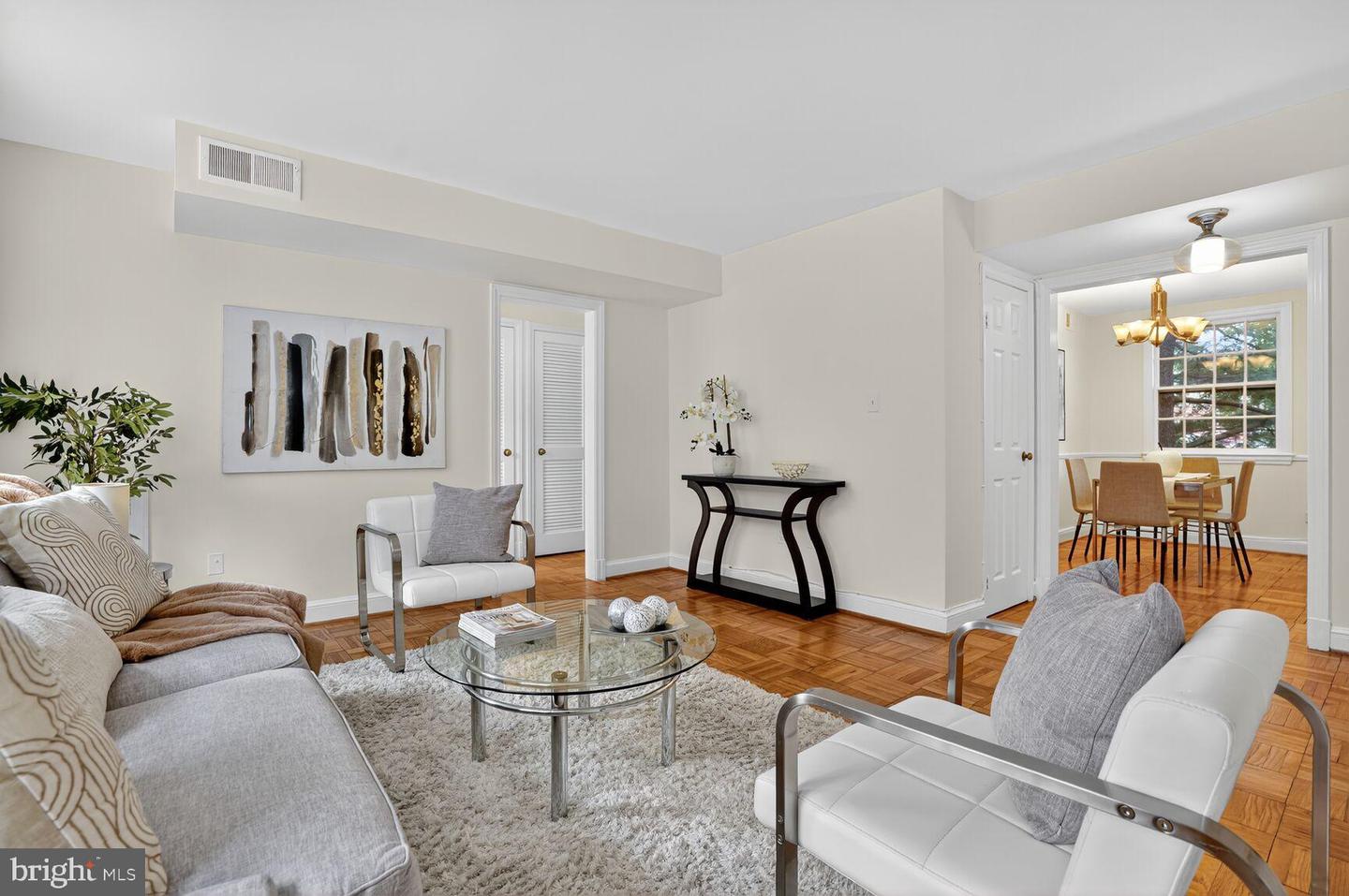 2736 ORDWAY ST NW #3, WASHINGTON, District Of Columbia 20008, 1 Bedroom Bedrooms, 5 Rooms Rooms,1 BathroomBathrooms,Residential,For sale,2736 ORDWAY ST NW #3,DCDC2217268 MLS # DCDC2217268