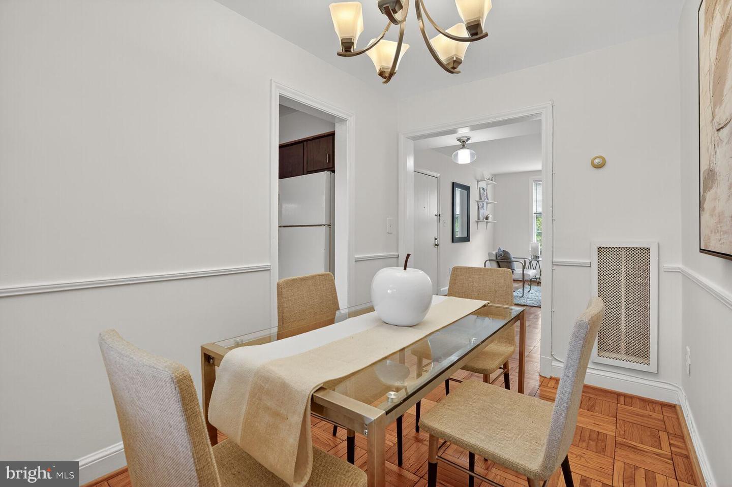 2736 ORDWAY ST NW #3, WASHINGTON, District Of Columbia 20008, 1 Bedroom Bedrooms, 5 Rooms Rooms,1 BathroomBathrooms,Residential,For sale,2736 ORDWAY ST NW #3,DCDC2217268 MLS # DCDC2217268