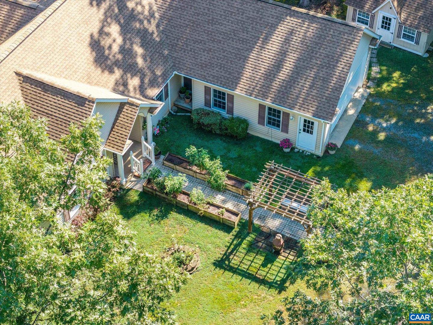 9165 TOTIER CREEK RD, SCOTTSVILLE, Virginia 24590, 3 Bedrooms Bedrooms, ,2 BathroomsBathrooms,Residential,For sale,9165 TOTIER CREEK RD,668356 MLS # 668356