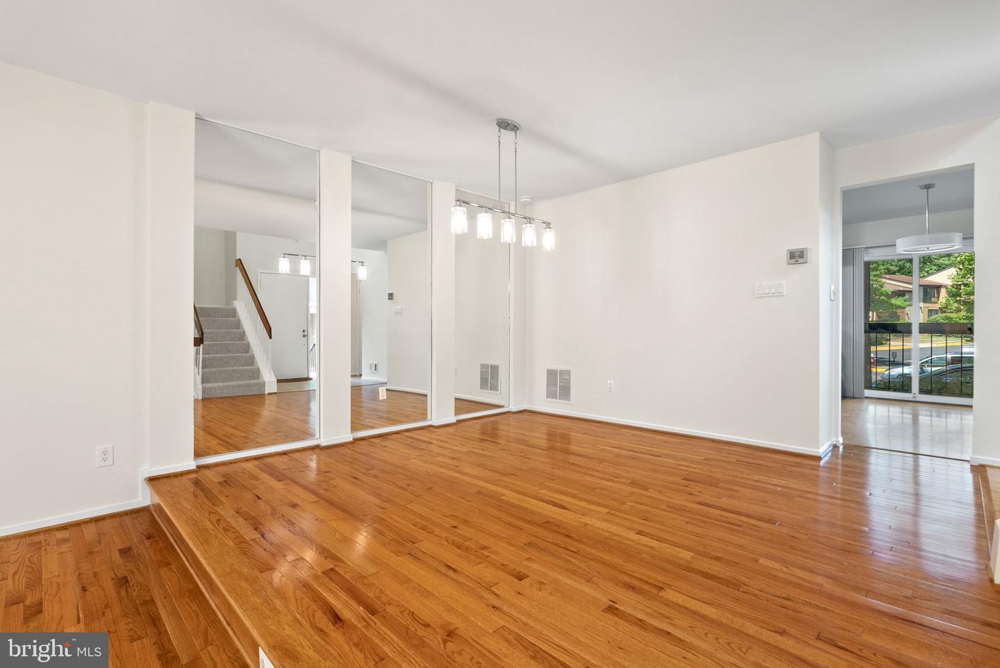 3187 READSBOROUGH CT, FAIRFAX, Virginia 22031, 4 Bedrooms Bedrooms, ,2 BathroomsBathrooms,Residential,For sale,3187 READSBOROUGH CT,VAFX2263988 MLS # VAFX2263988