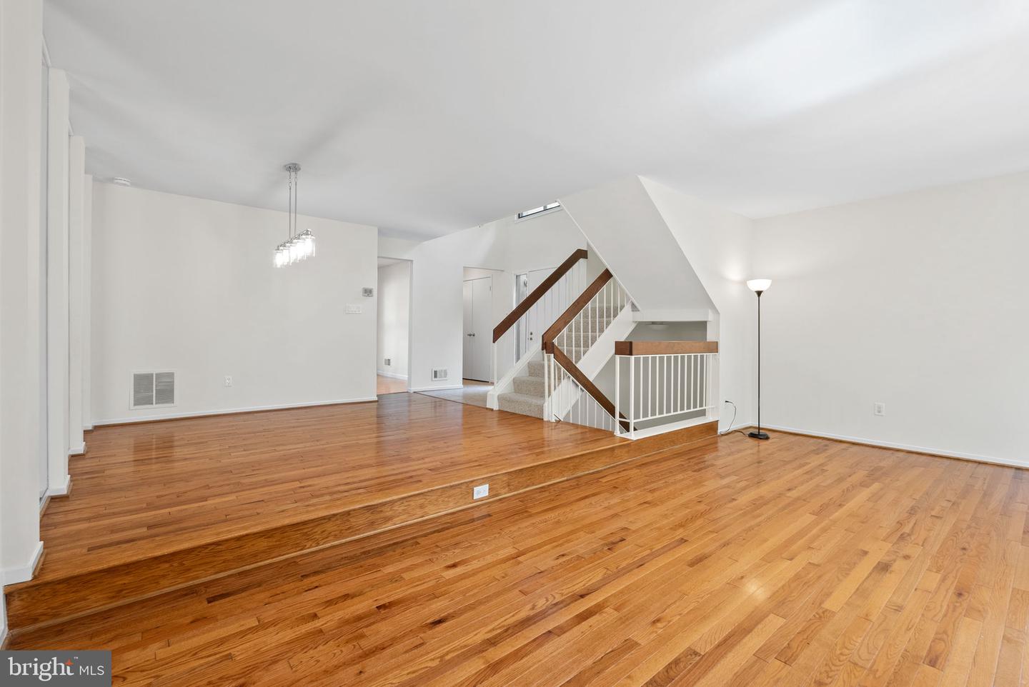 3187 READSBOROUGH CT, FAIRFAX, Virginia 22031, 4 Bedrooms Bedrooms, ,2 BathroomsBathrooms,Residential,For sale,3187 READSBOROUGH CT,VAFX2263988 MLS # VAFX2263988