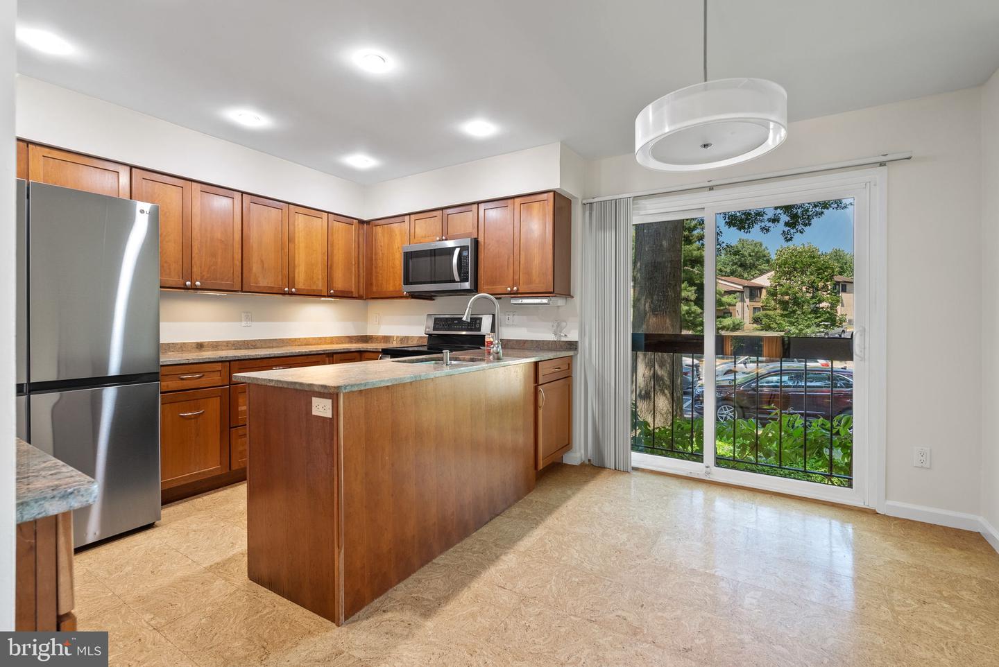 3187 READSBOROUGH CT, FAIRFAX, Virginia 22031, 4 Bedrooms Bedrooms, ,2 BathroomsBathrooms,Residential,For sale,3187 READSBOROUGH CT,VAFX2263988 MLS # VAFX2263988