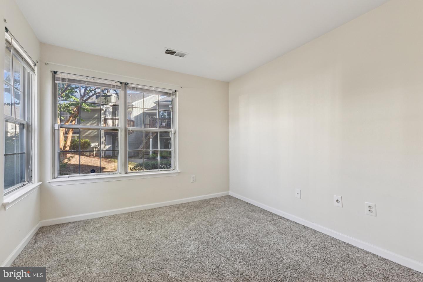 8629-B BEEKMAN PL, ALEXANDRIA, Virginia 22309, 1 Bedroom Bedrooms, ,1 BathroomBathrooms,Residential,For sale,8629-B BEEKMAN PL,VAFX2263992 MLS # VAFX2263992