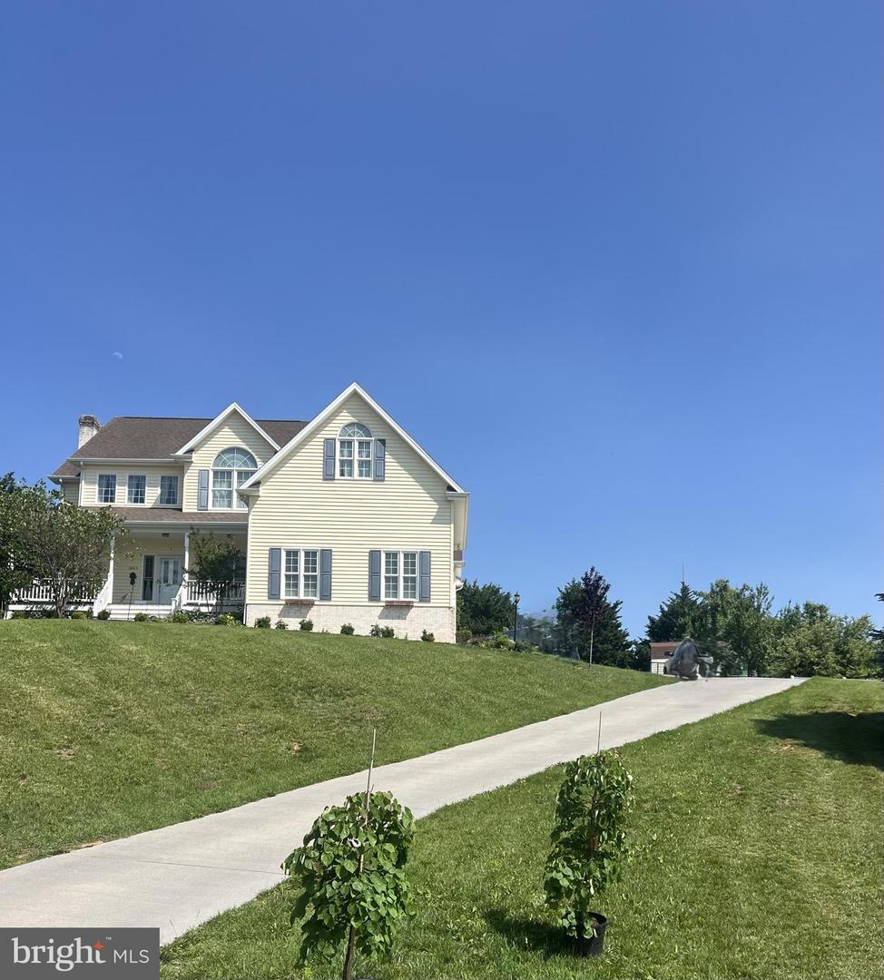 2605 RISING ROCK CT, ROCKINGHAM, Virginia 22802, 5 Bedrooms Bedrooms, ,2 BathroomsBathrooms,Residential,For sale,2605 RISING ROCK CT,VARO2002540 MLS # VARO2002540