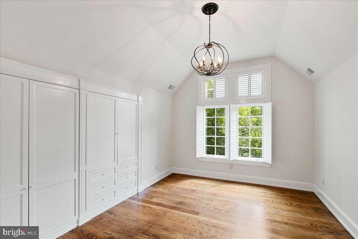 9324 GEORGETOWN PIKE, GREAT FALLS, Virginia 22066, 6 Bedrooms Bedrooms, ,7 BathroomsBathrooms,Residential,For sale,9324 GEORGETOWN PIKE,VAFX2264026 MLS # VAFX2264026