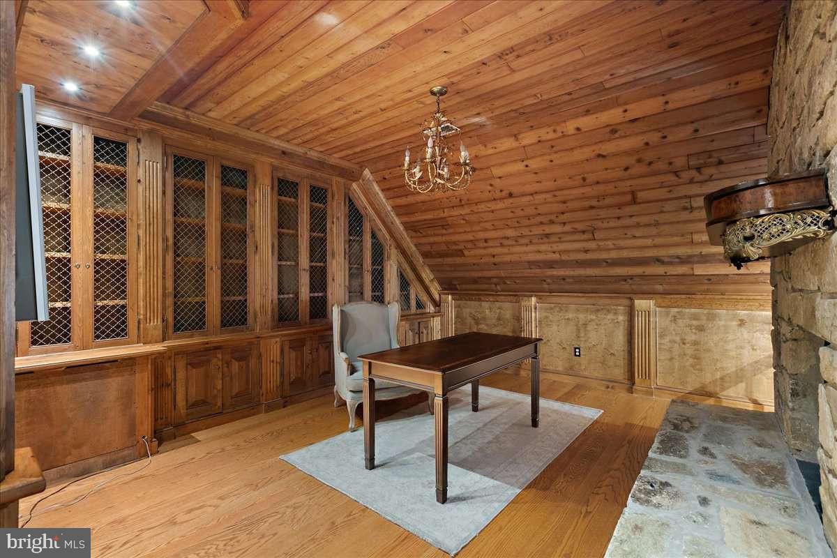 9324 GEORGETOWN PIKE, GREAT FALLS, Virginia 22066, 6 Bedrooms Bedrooms, ,7 BathroomsBathrooms,Residential,For sale,9324 GEORGETOWN PIKE,VAFX2264026 MLS # VAFX2264026