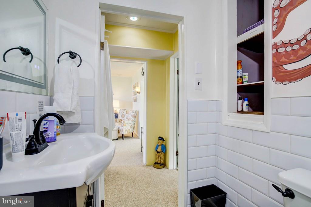 3284 COLONA ST, CHINCOTEAGUE ISLAND, Virginia 23336, 3 Bedrooms Bedrooms, ,2 BathroomsBathrooms,Residential,For sale,3284 COLONA ST,VAAC2002204 MLS # VAAC2002204