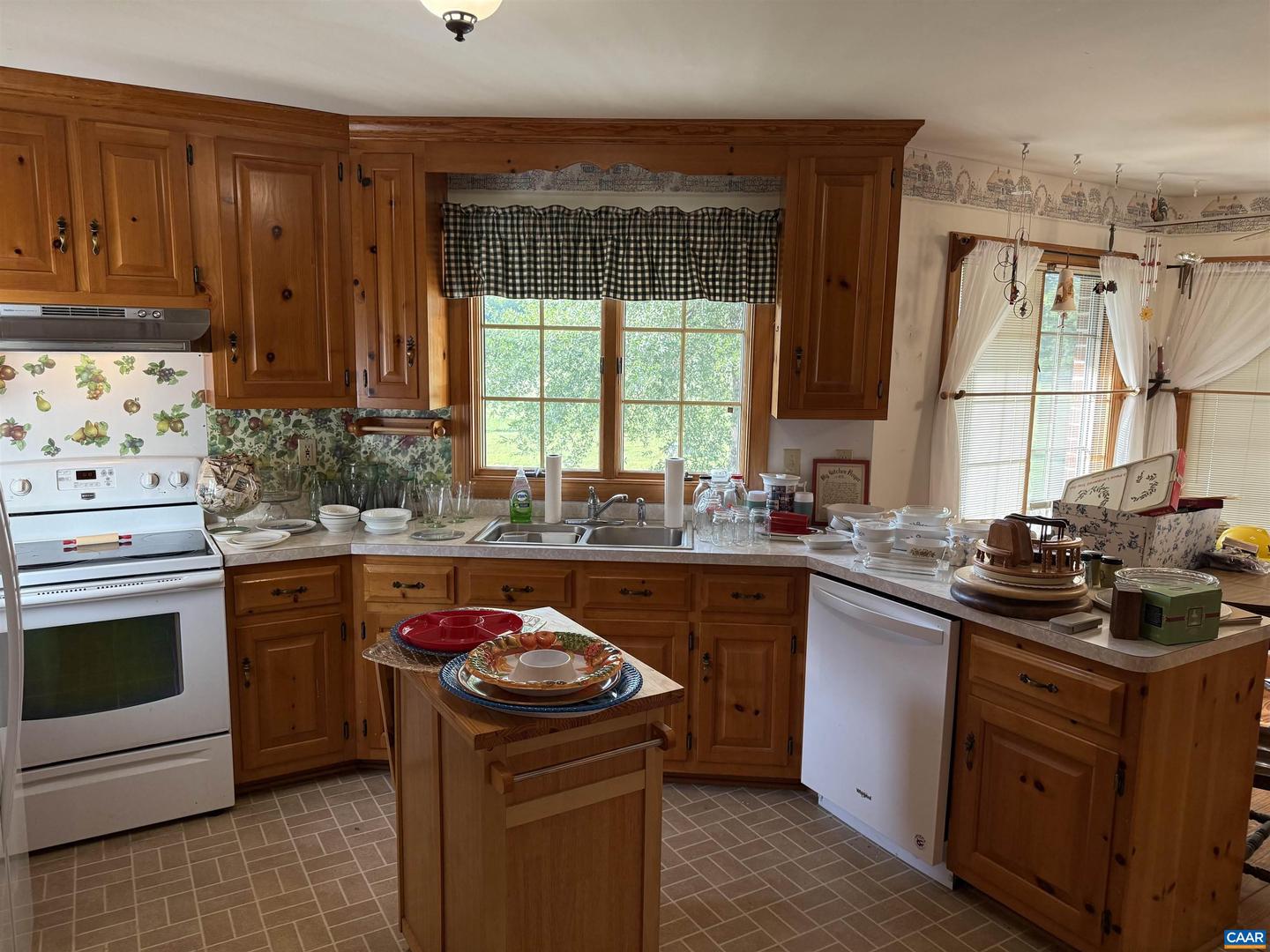 5051 SHANNON HILL RD, KENTS STORE, Virginia 23084, 2 Bedrooms Bedrooms, ,2 BathroomsBathrooms,Residential,For sale,5051 SHANNON HILL RD,668367 MLS # 668367